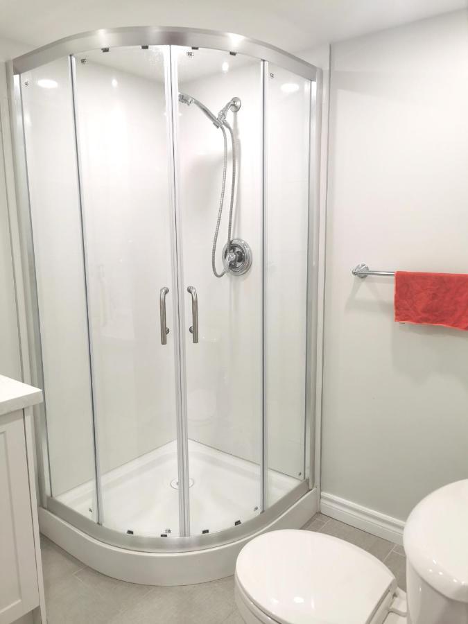 Perfect Location Comfort Private House Lower Level 2 Bedroom Unit มิสซิสซอกา ภายนอก รูปภาพ
