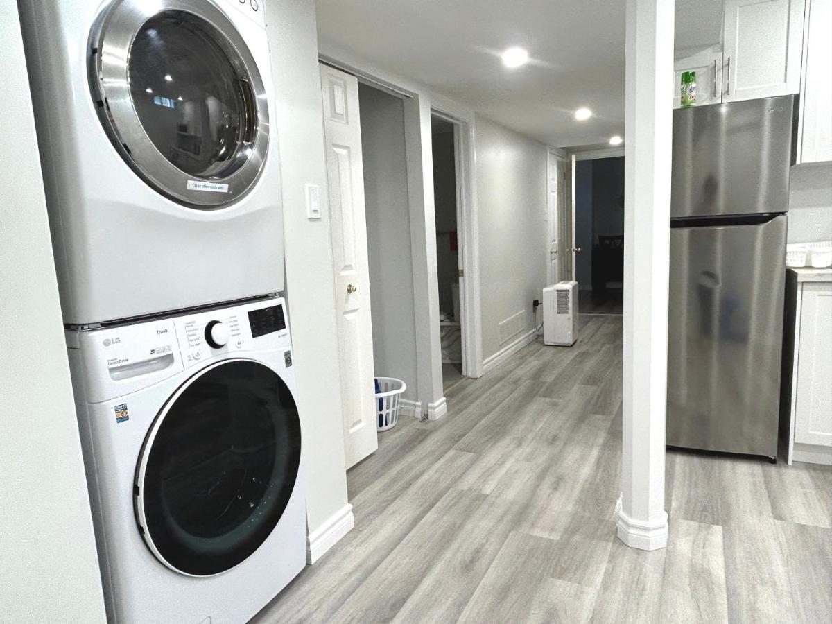 Perfect Location Comfort Private House Lower Level 2 Bedroom Unit มิสซิสซอกา ภายนอก รูปภาพ