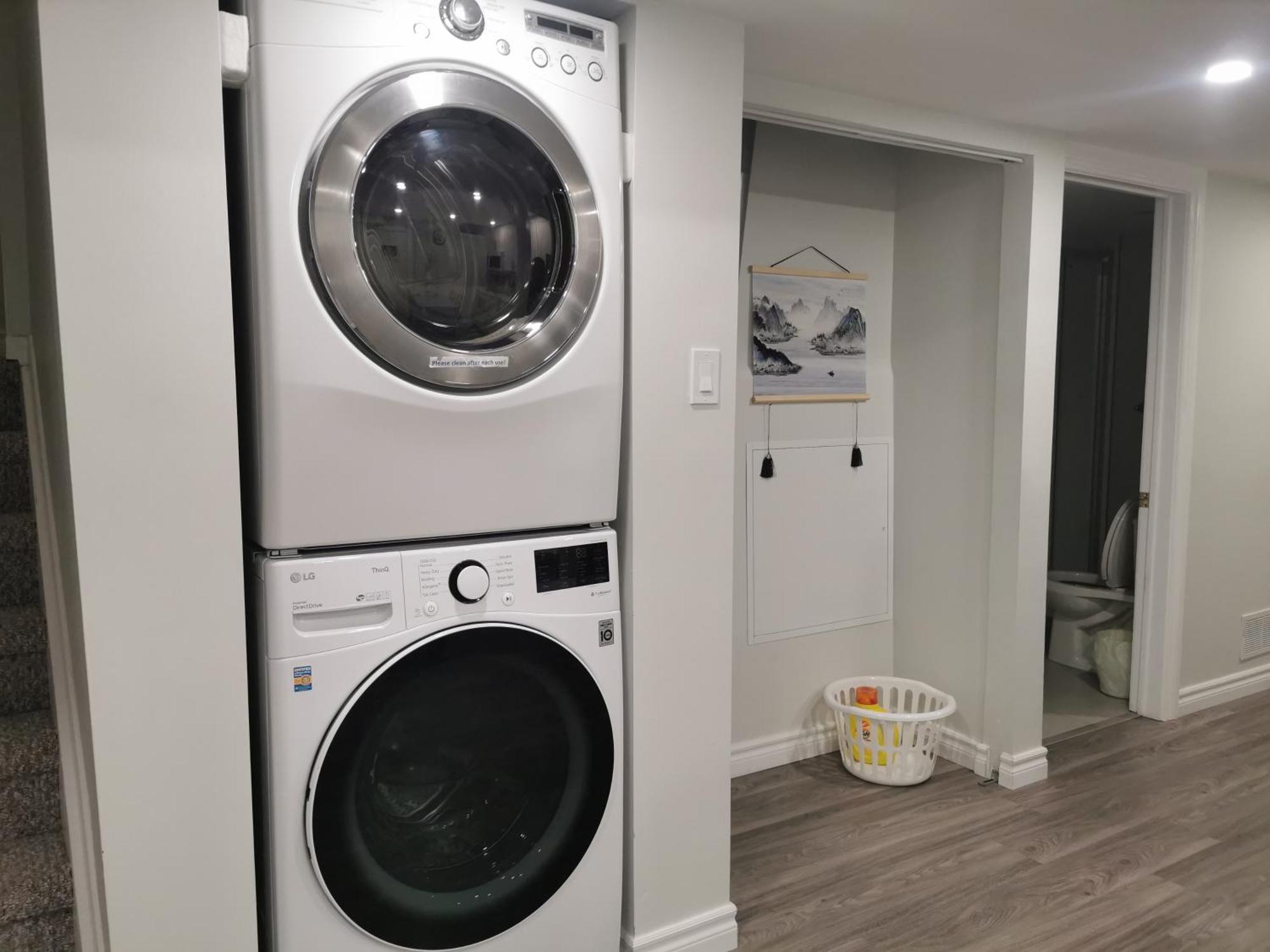 Perfect Location Comfort Private House Lower Level 2 Bedroom Unit มิสซิสซอกา ภายนอก รูปภาพ
